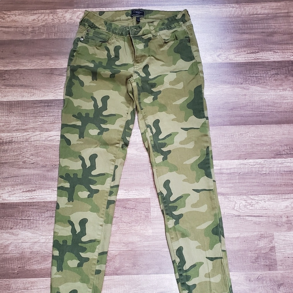 Celebrity Pink Jeggings (Army)